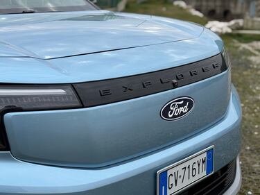 Ford Explorer EV: guarda la gallery del nuovo SUV americano 5
