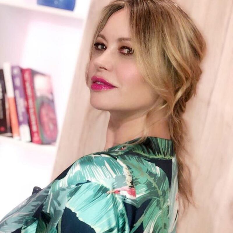 Anna Falchi si prende la scena sui social: gli scatti della sexy tifosa biancoceleste 8