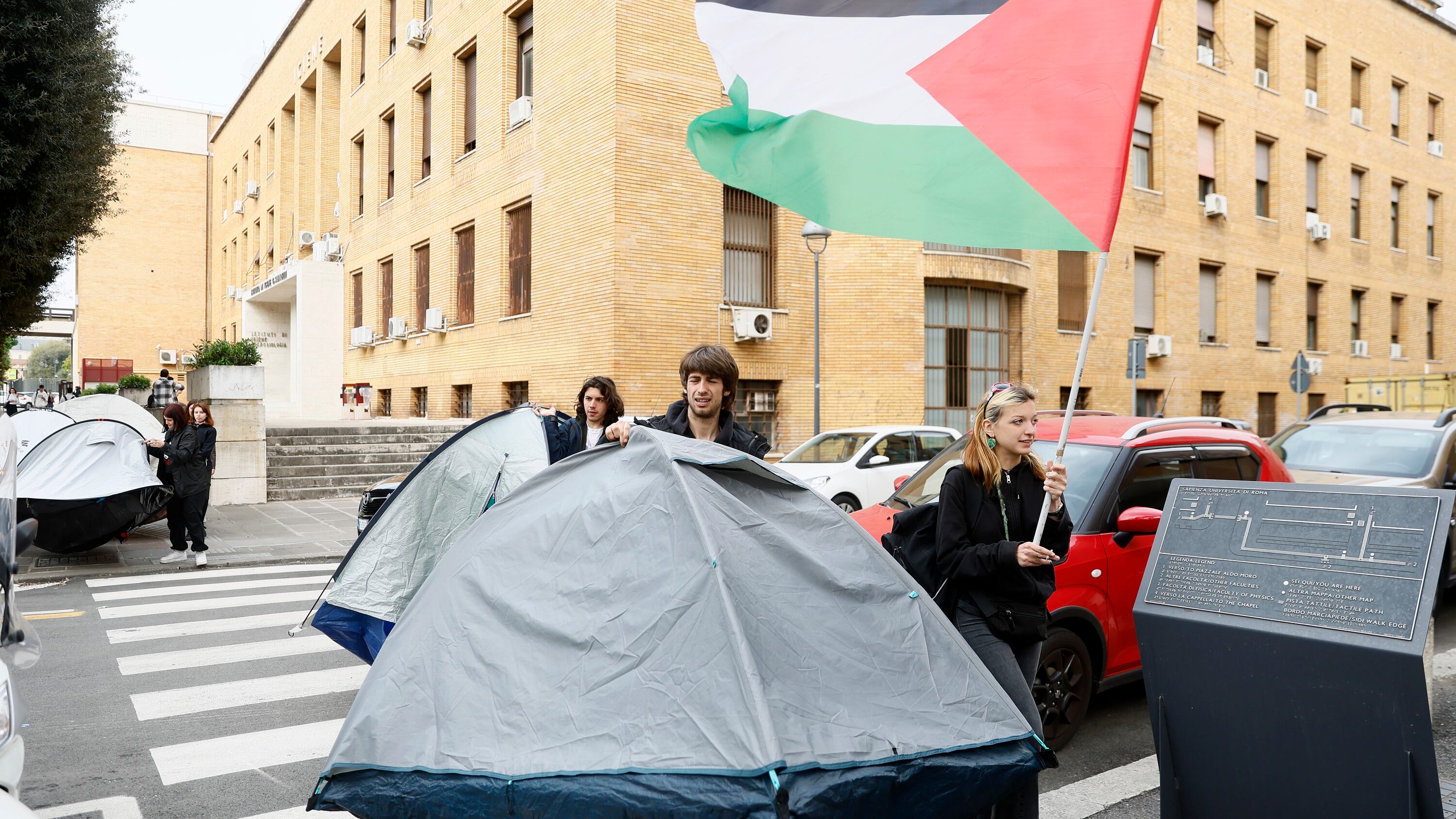 La rivolta dei rettori contro i violenti