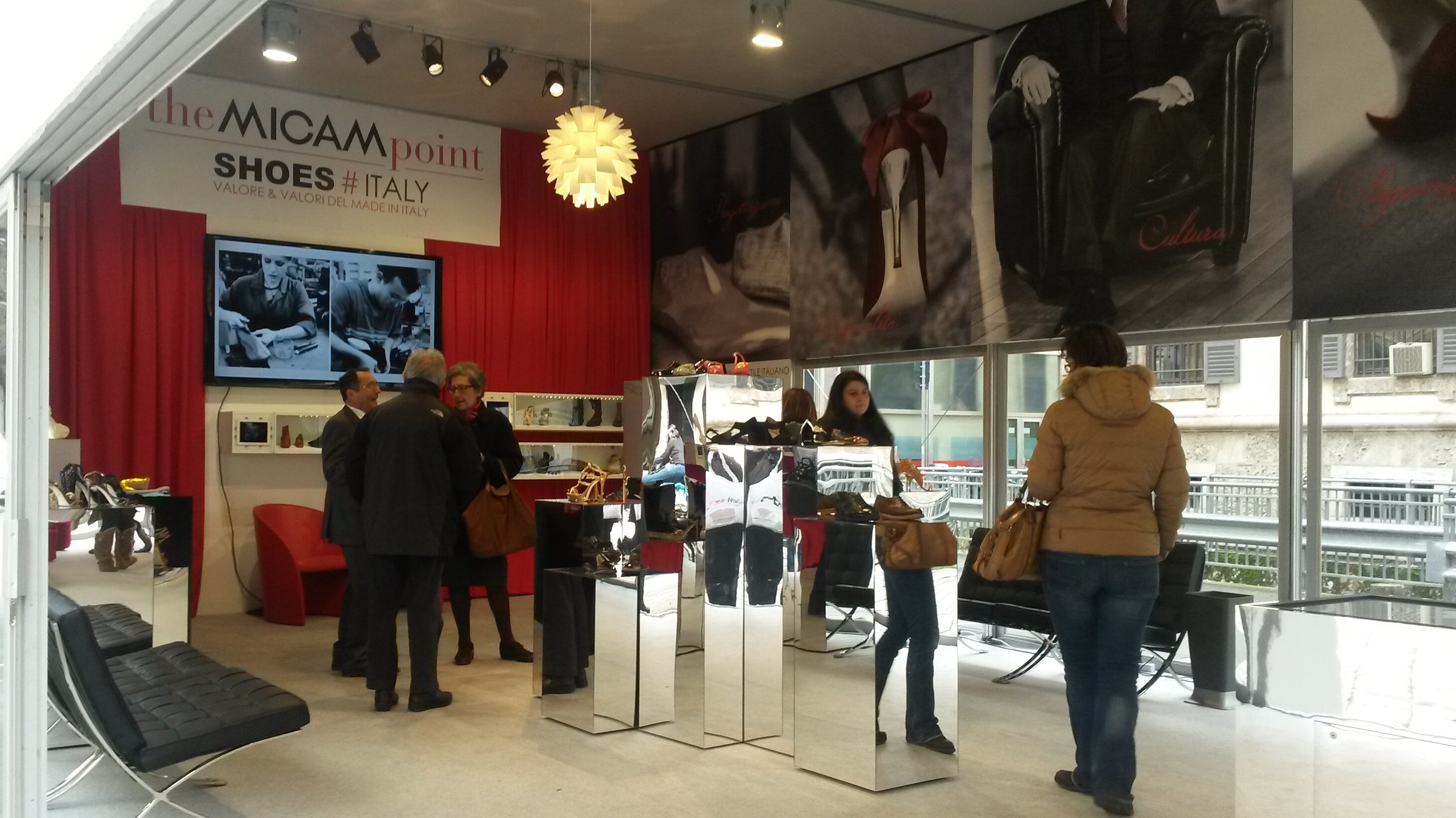 theMicamPoint, scarpe da red carpet e sciuscià in centro