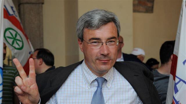 Treviglio, si dimette il sindaco-prof: "Non ho mai preso la laurea"