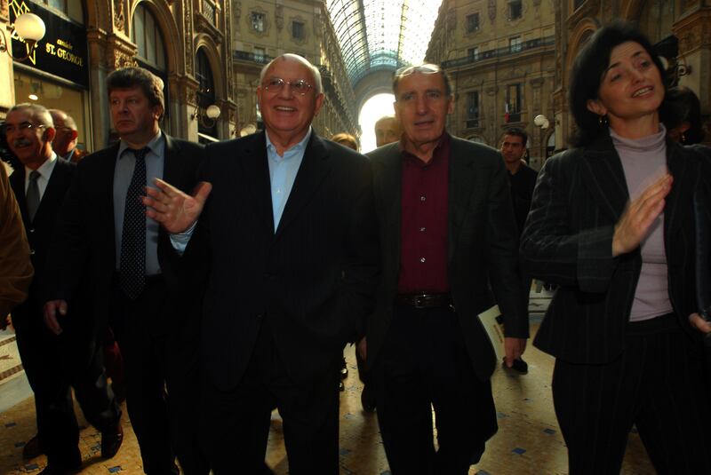 Paolo Pillitteri, ex sindaco di Milano è morto il 5 dicembre, nel giorno del suo 84esimo compleanno 1