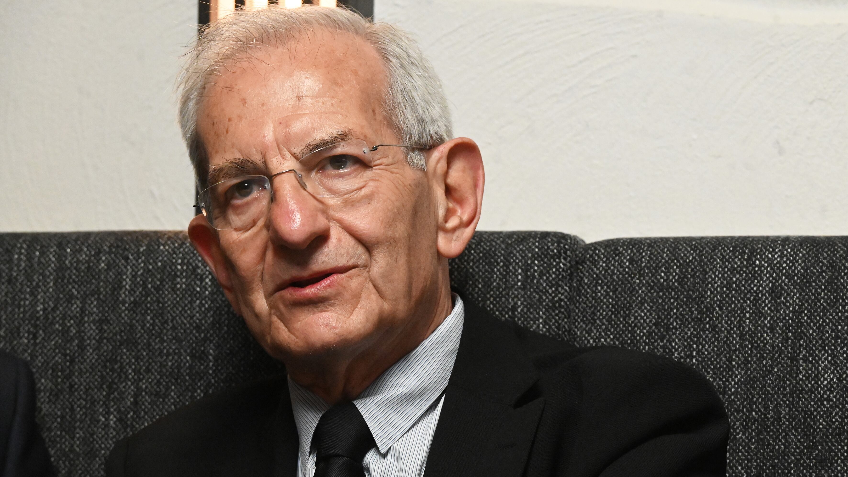 "Se conosce i nomi dei veri responsabili dovrebbe chiarire. E porti le prove"