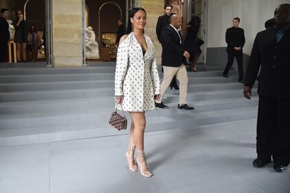 Rihanna alla sfilata di Christian Dior 12