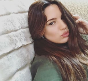 Kelly Brook nella vasca, lato B in evidenza 8