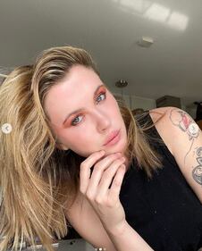 Ireland Baldwin sexy in bikini 2
