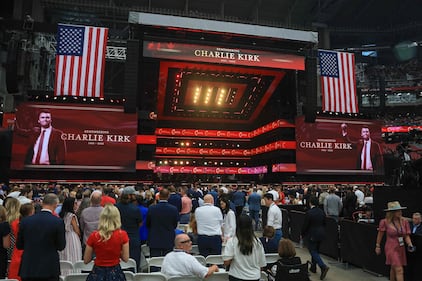 Il lungo addio a Charlie Kirk in Arizona 2