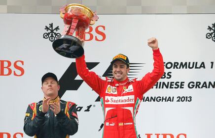 Alonso trionfa in Cina 16