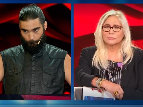 "Lo abbiamo invitato ma...". La frecciata della Venier al compagno della Lucarelli