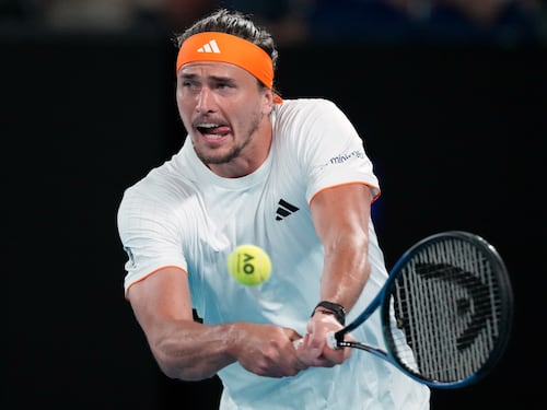 Alexander Zverev, chi è il tennista che sfiderà Alcaraz: la denuncia per violenze dell'ex e la nuova compagna