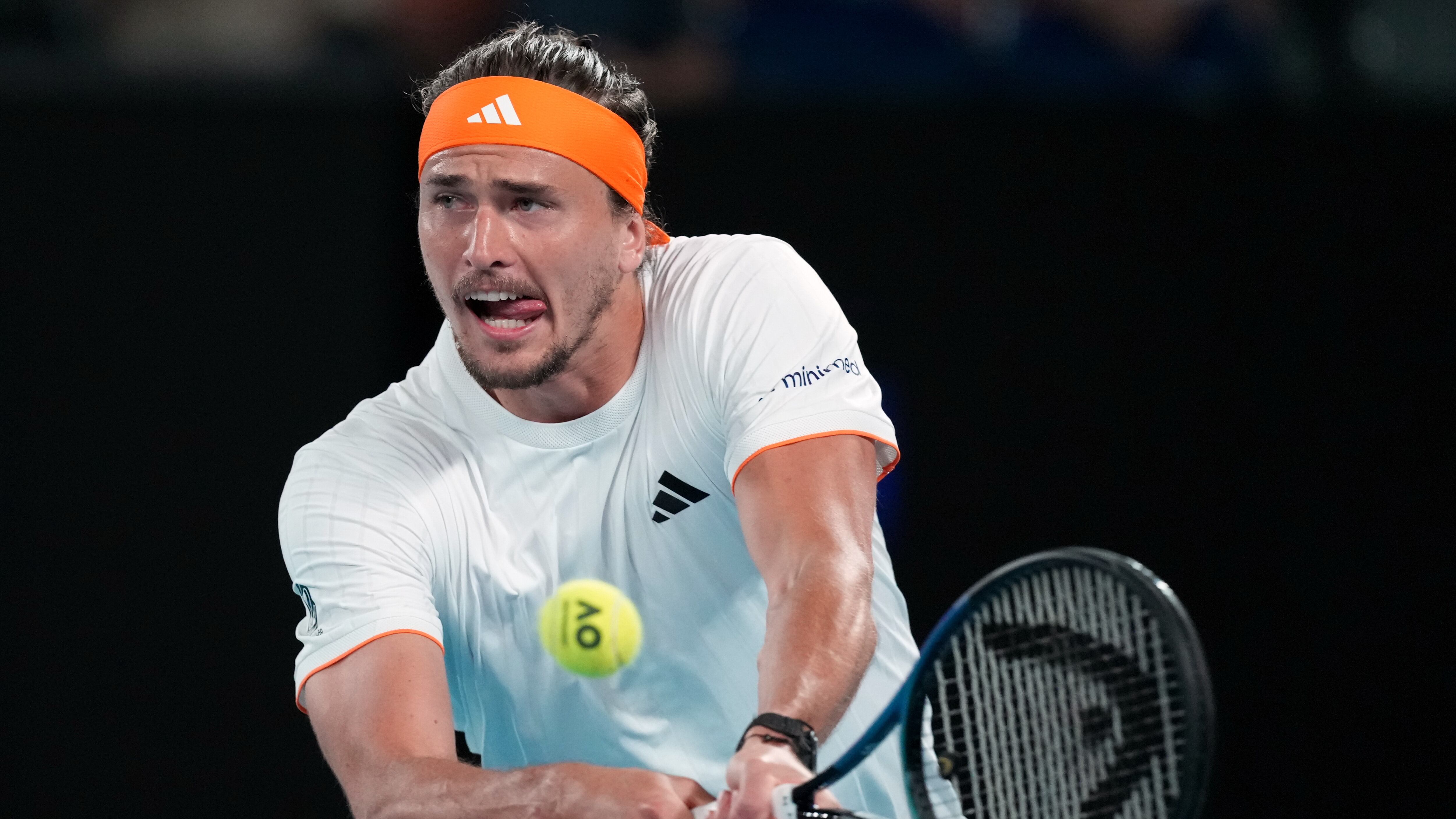 Alexander Zverev, chi è il tennista che sfiderà Alcaraz: la denuncia per violenze dell'ex e la nuova compagna