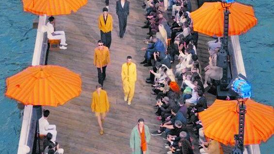 Sul pontile di Malibù sfila il lusso senza sfarzo di Zegna