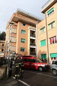 Roma, evacuati i pazienti dell'ospedale Villa San Pietro per un incendio 5
