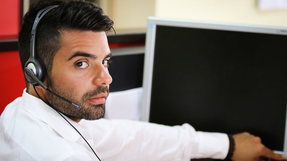 Call center chiede controlli sui certificati: troppi malati