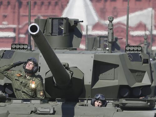 Putin mostra i muscoli. Ecco il nuovo tank russo