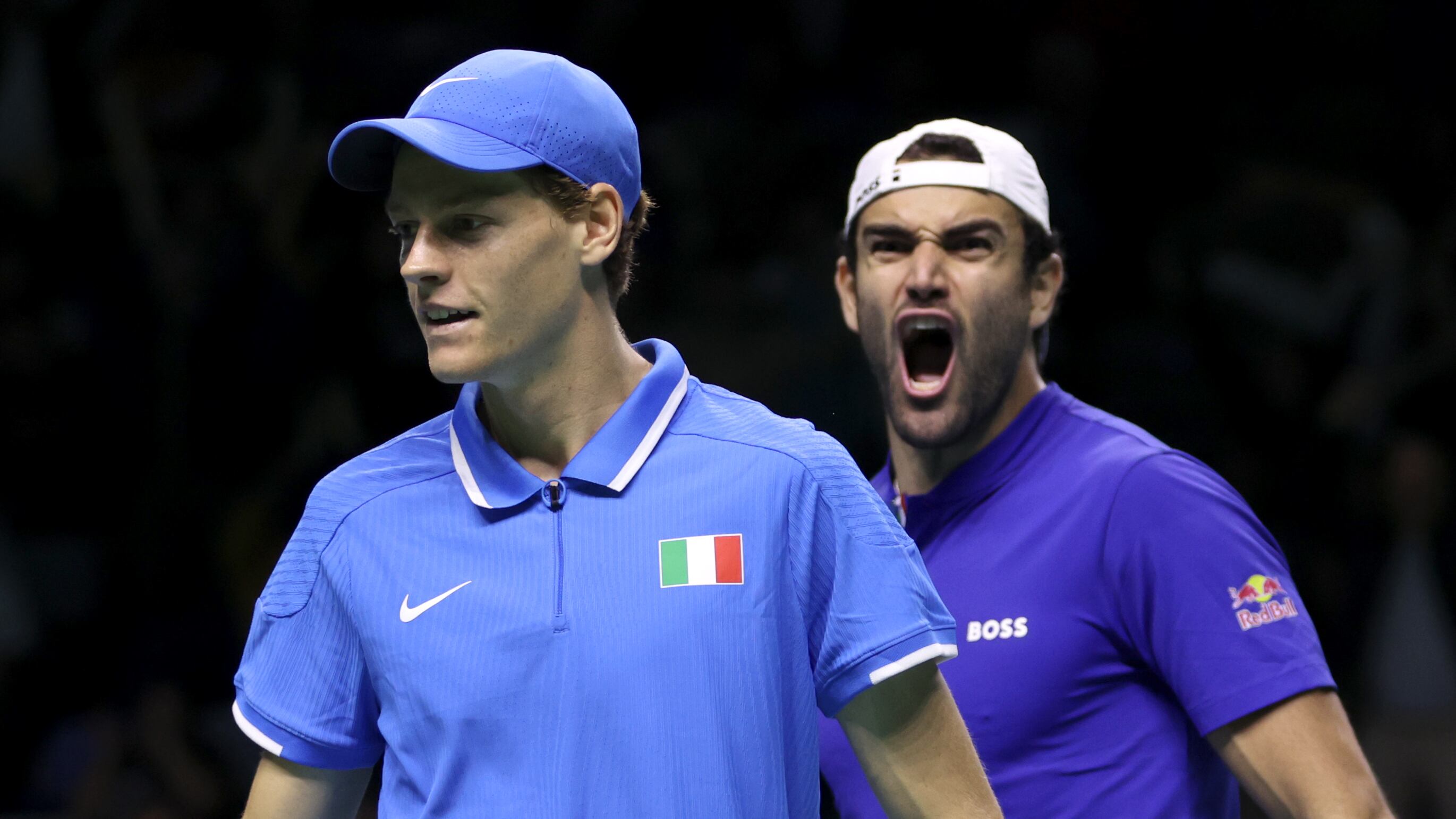 Coppa Davis, Sinner-Berrettini portano l'Italia in semifinale: Argentina sconfitta 2-1