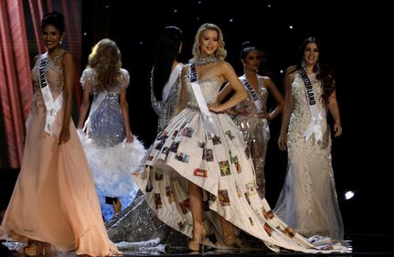 Miss Universo, lo spettacolo dei costumi più belli 18