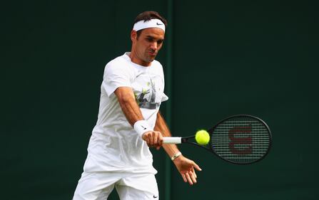 Federer a Wimbledon con lo sky-line di Londra sulle scarpe 10