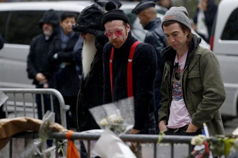 Gli Eagles of Death Metal tornano a Parigi 7