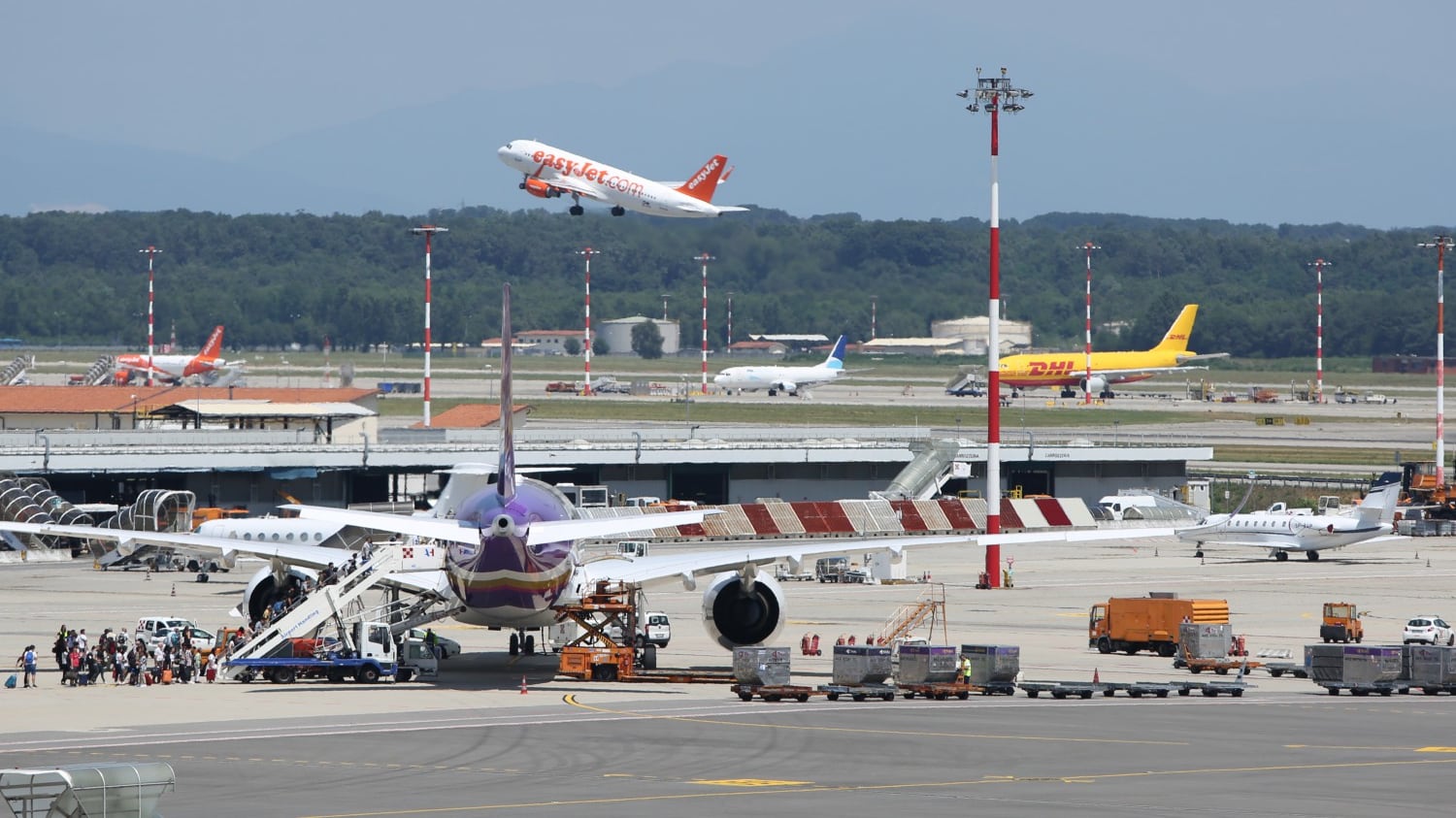 Trasloco Linate-Malpensa, parte il "ponte" fra gli scali milanesi