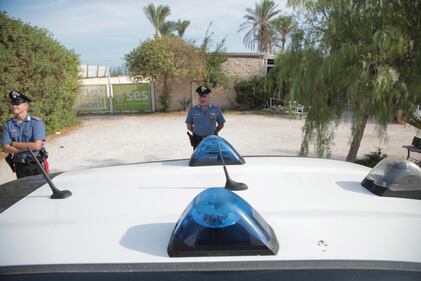 I carabinieri dopo la sparatoria di Molfetta 10