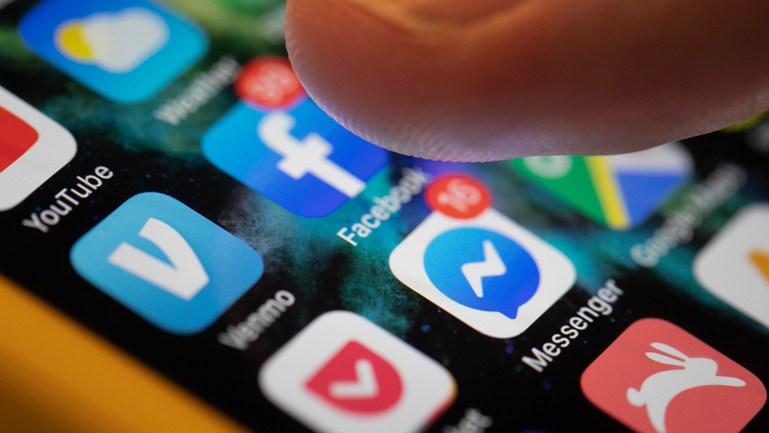 Ho denunciato la censura e Facebook mi ha bloccato