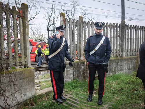 Milano, incidente sul lavoro: lastra di metallo travolge e uccide due operai