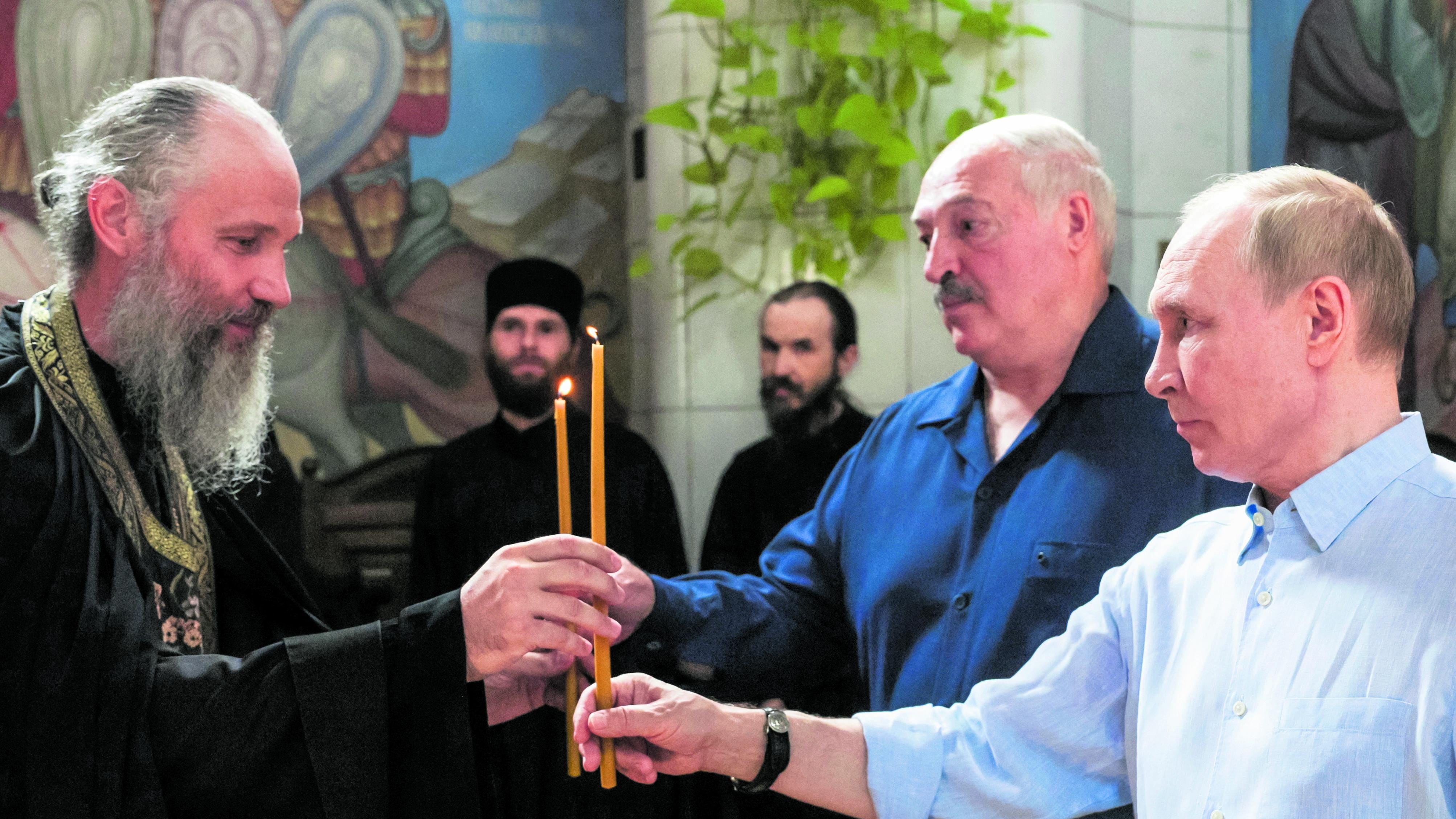 Putin sfida ancora. E Trump sposta due sottomarini "Sono nucleari"