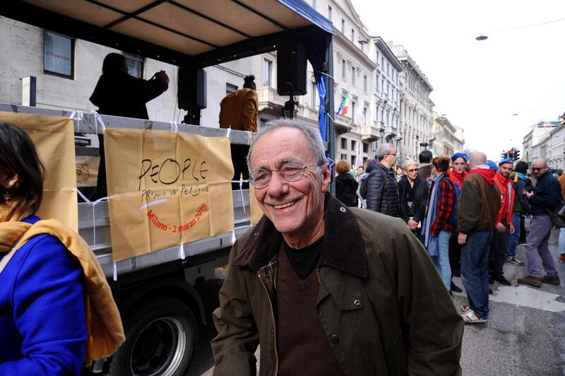 Milano, le immagini della manifestazione "People, prima le persone" 5