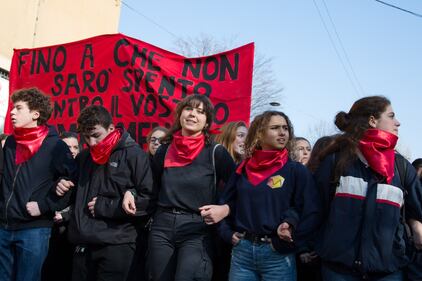 Milano: corteo studentesco in tema di immigrazione e istruzione  8