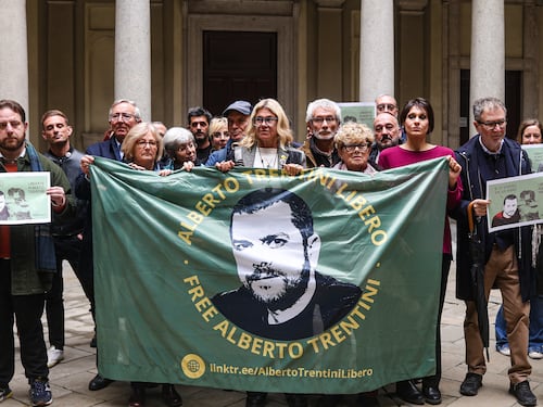 "Finalmente libero", "Notizia meravigliosa", "Giornata di gioia": tutte le reazioni alla liberazione di Trentini