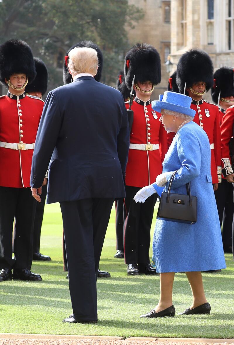 Regina Elisabetta II, le foto dell'incontro con Trump 1
