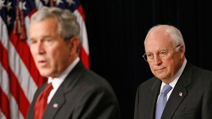 Morto l'ex vicepresidente Usa Dick Cheney. Fu "l'uomo ombra" di Bush
