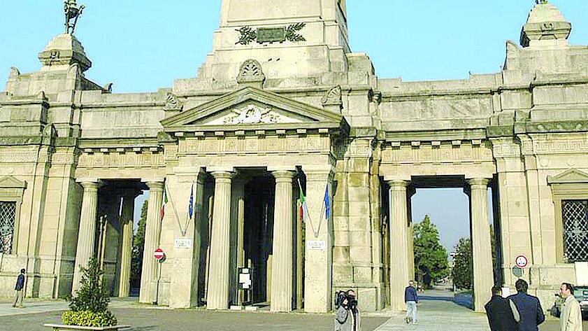 Al cimitero Maggiore il museo delle ossa e un centro in stile Csi