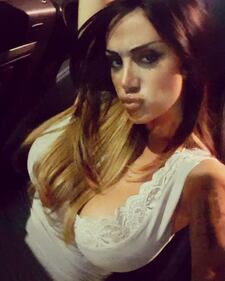 Marika Fruscio, bikini mozzafiato su Twitter 16