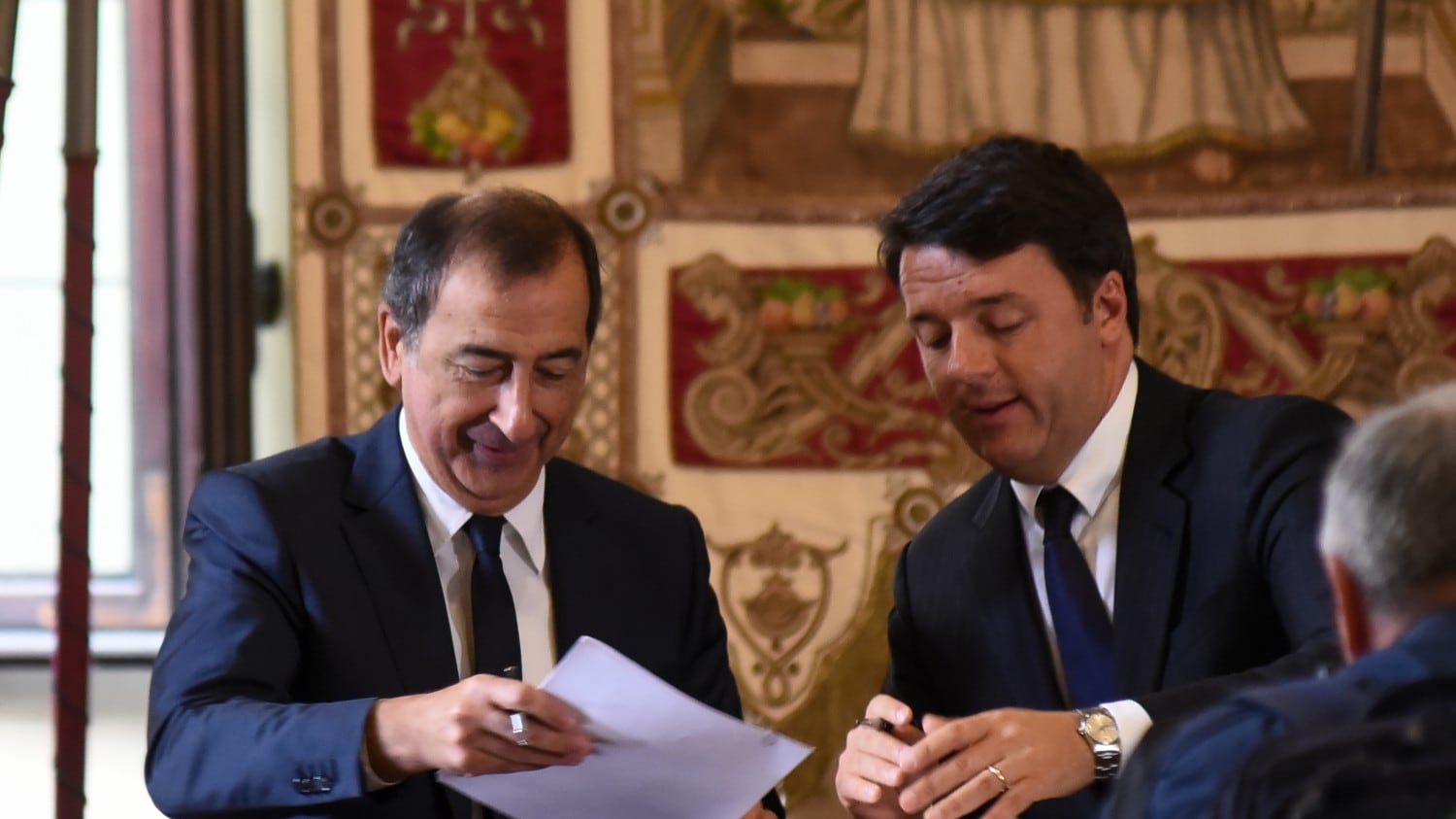 Primarie Pd, i tormenti di Sala che resta alla larga da Matteo