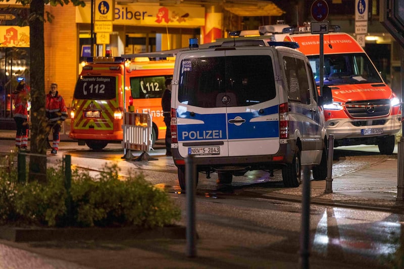 Attentato a Solingen, Germania: 3 morti e uomo in fuga 9