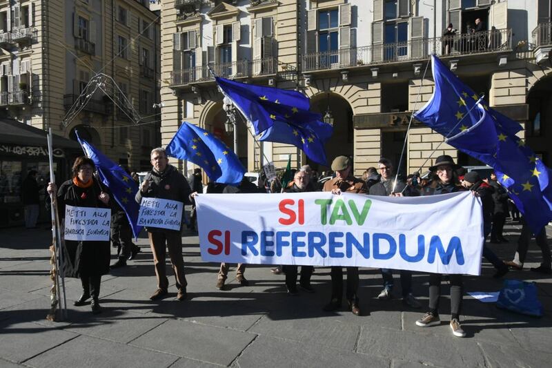 I Sì Tav in piazza a Torino: 30mila a favore dell'opera 7