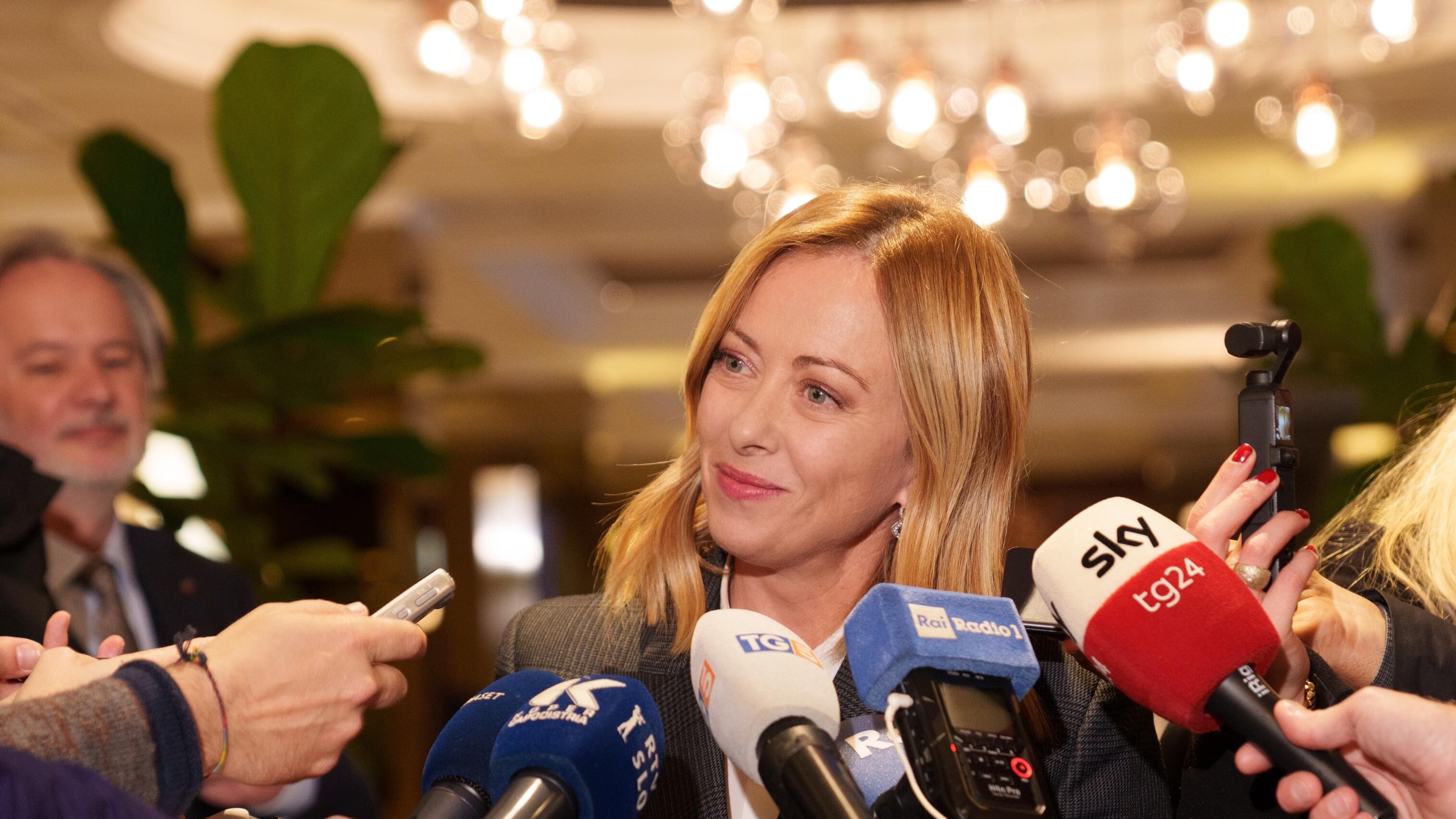 "C'era tanta Italia a Berlino". La stampa tedesca promuove Meloni