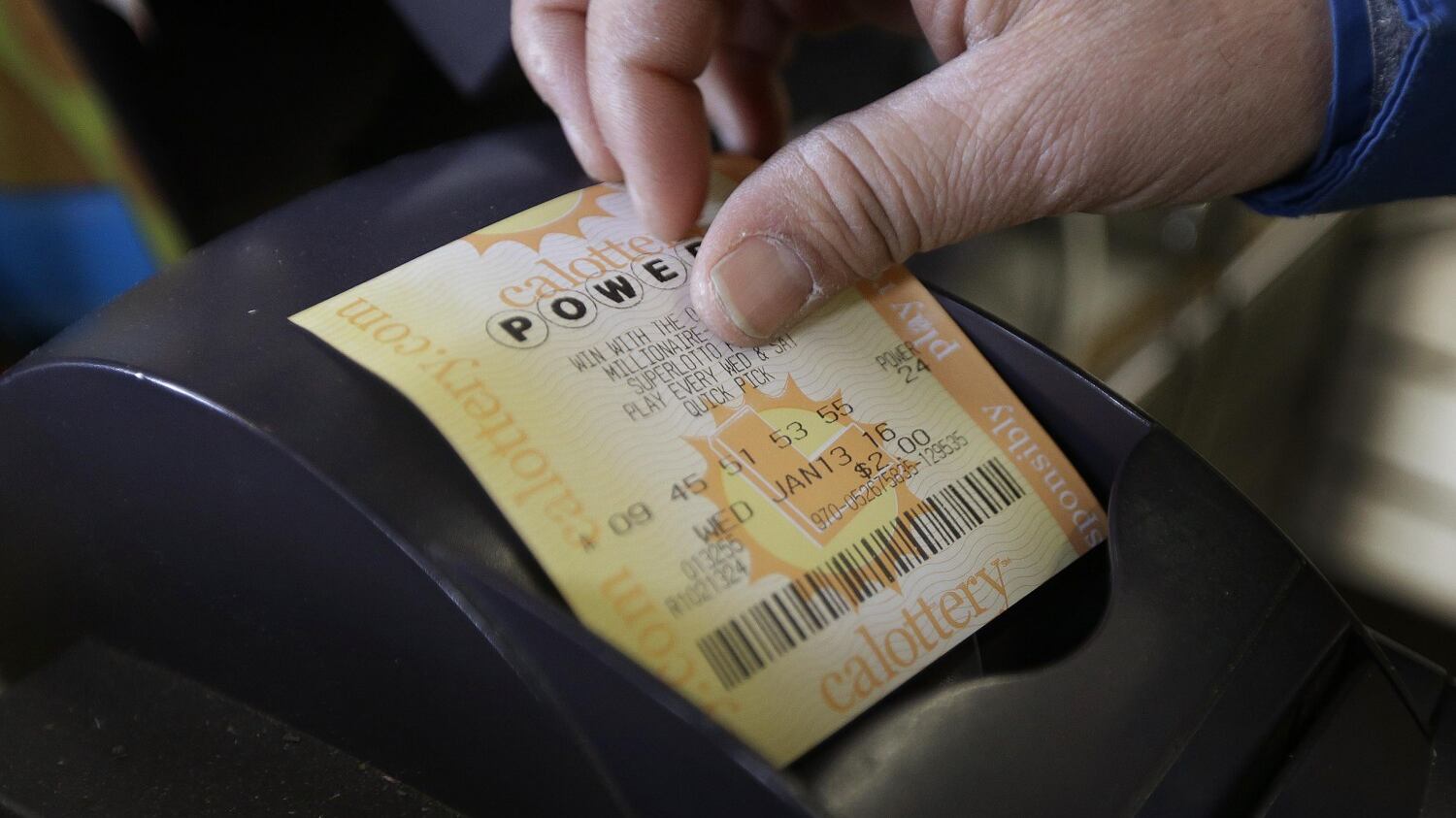 Usa, vincono 328 milioni alla lotteria. "Non lascio lavoro e vecchia vita"