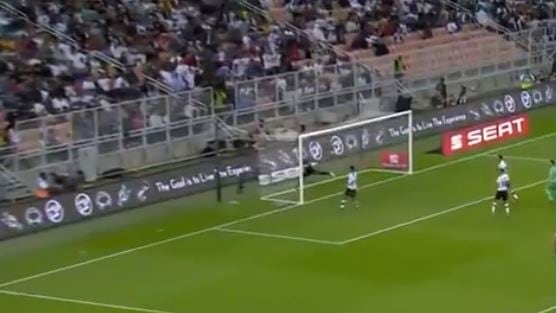 Kroos segna direttamente da calcio d'angolo: il suo gol fa il giro del web