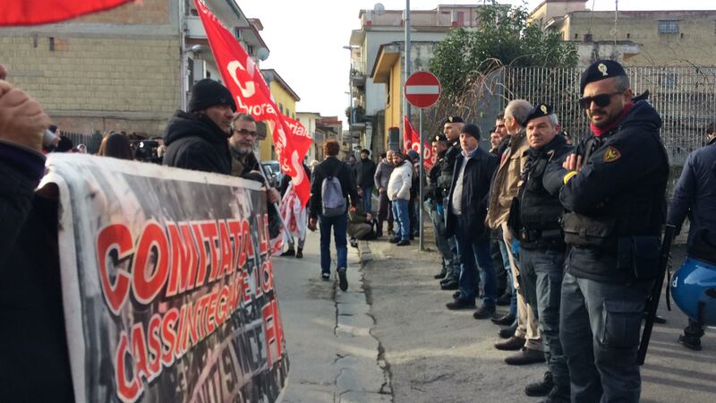 Di Maio nel suo liceo: contestato da studenti e lavoratori  5