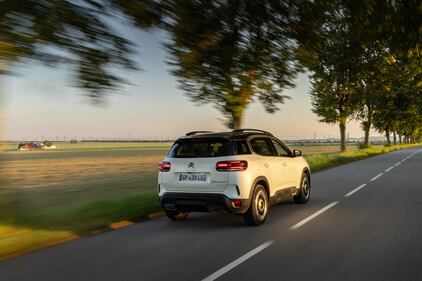 Citroen C5 Aircross Hybrid 136: guarda tutte le foto 16
