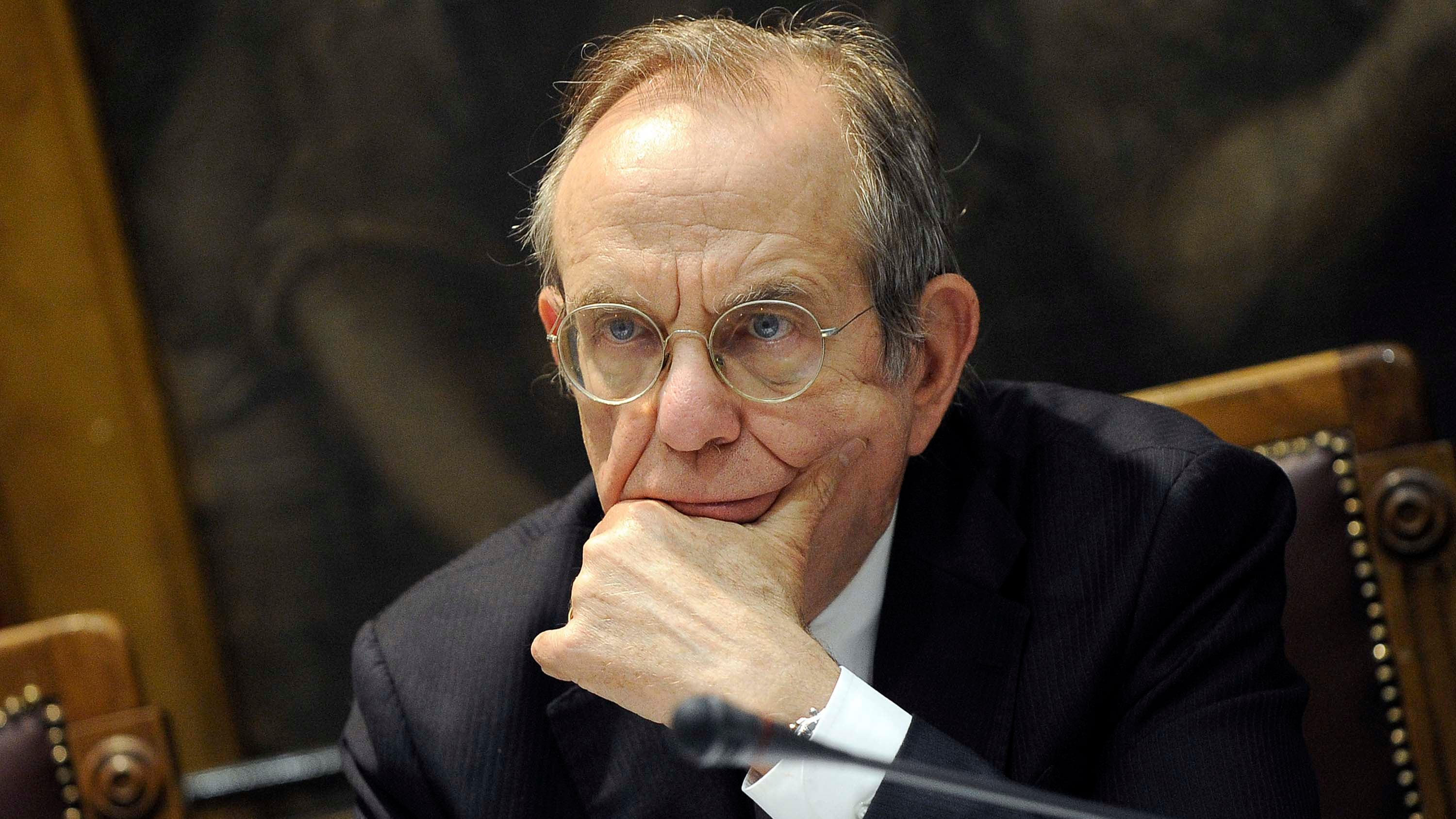 Conti in rosso, la ricetta Ue: "Aumentate Iva, Imu e Tasi"