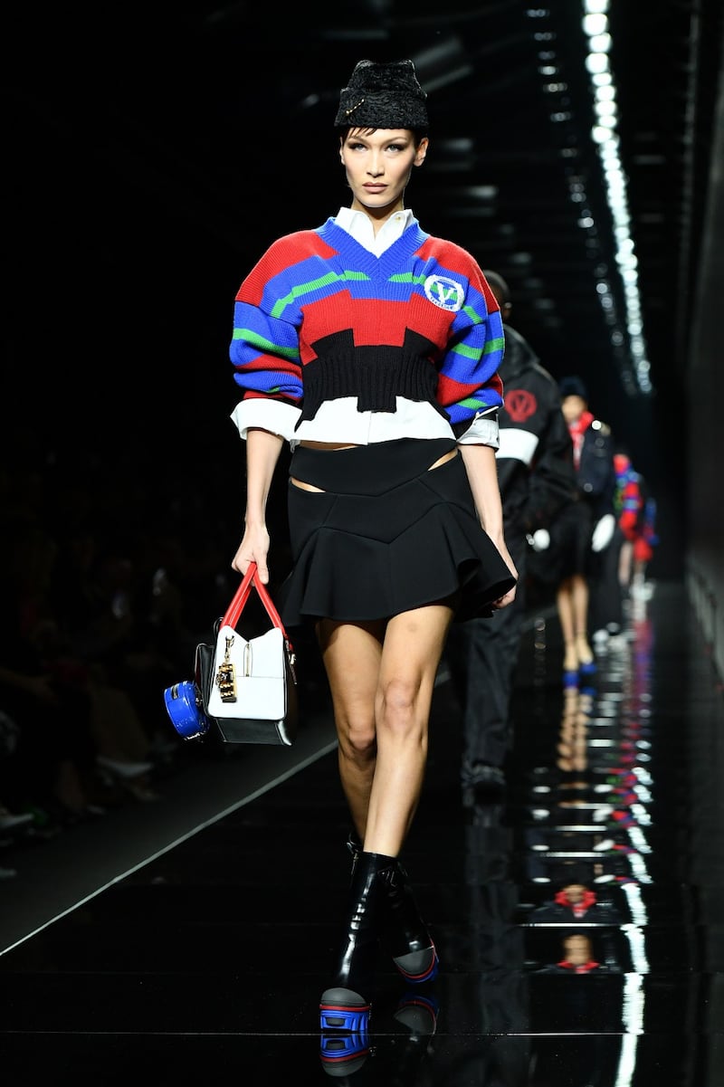Bella Hadid, le immagini dalle passerelle 6