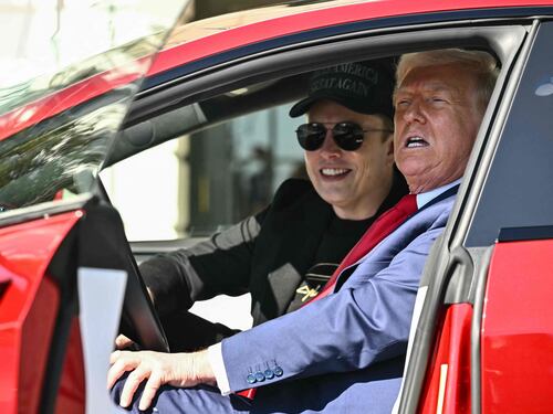 Tesla avvisa Trump: "Queste ritorsioni faranno impennare i costi di tutte le auto"