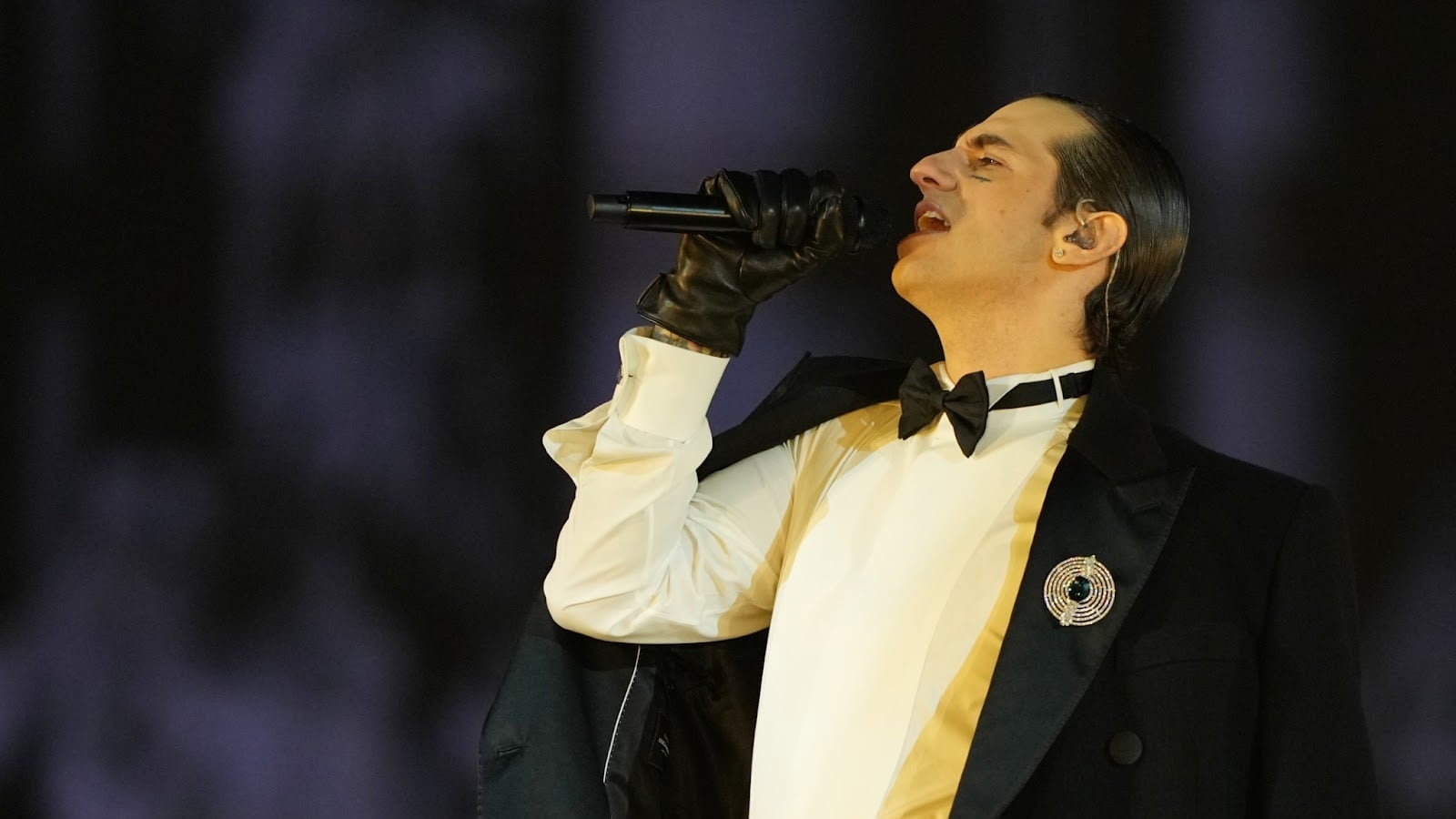 Sanremo, Achille Lauro e l’omaggio alle vittime di Crans-Montana