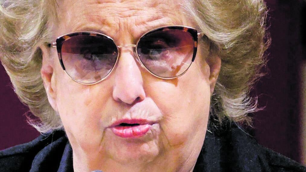 Falcone profanato. Qualcuno fermi i signori del No