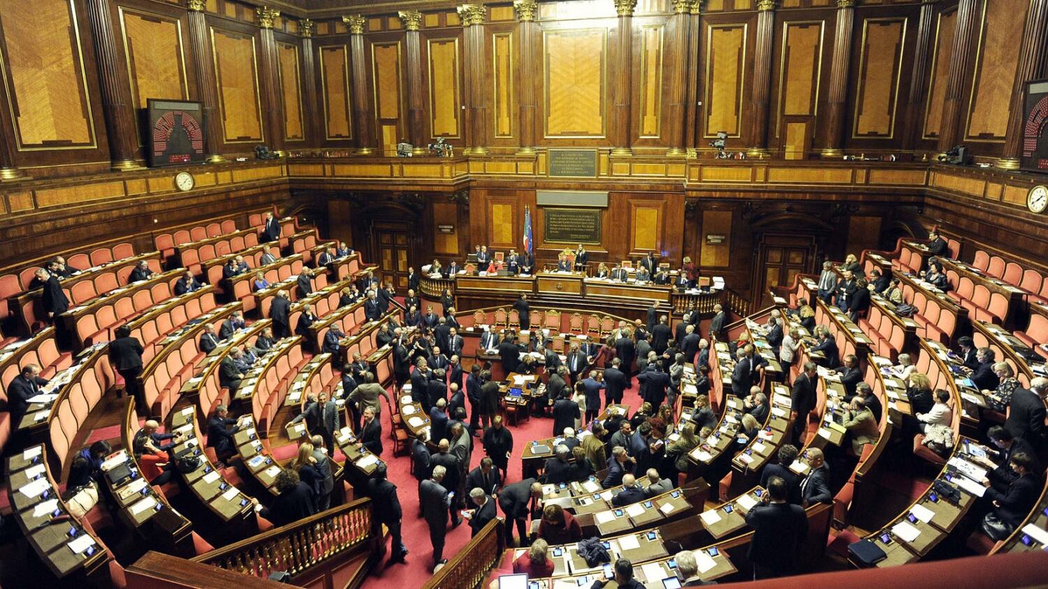 Peones e capi: gara al tradimento