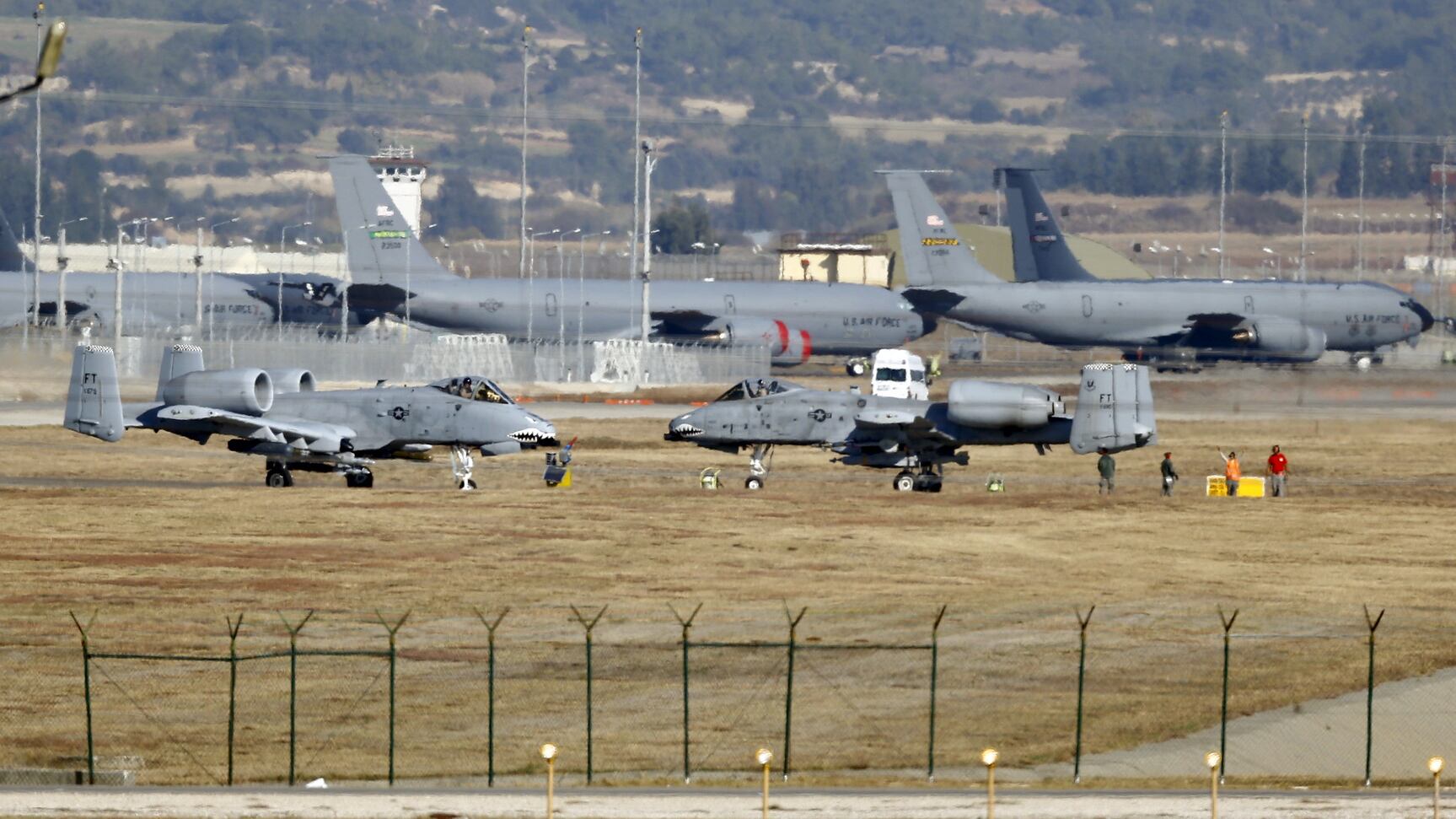 Turchia nega a deputati tedeschi accesso a base Incirlik, Merkel: "Via i nostri soldati"